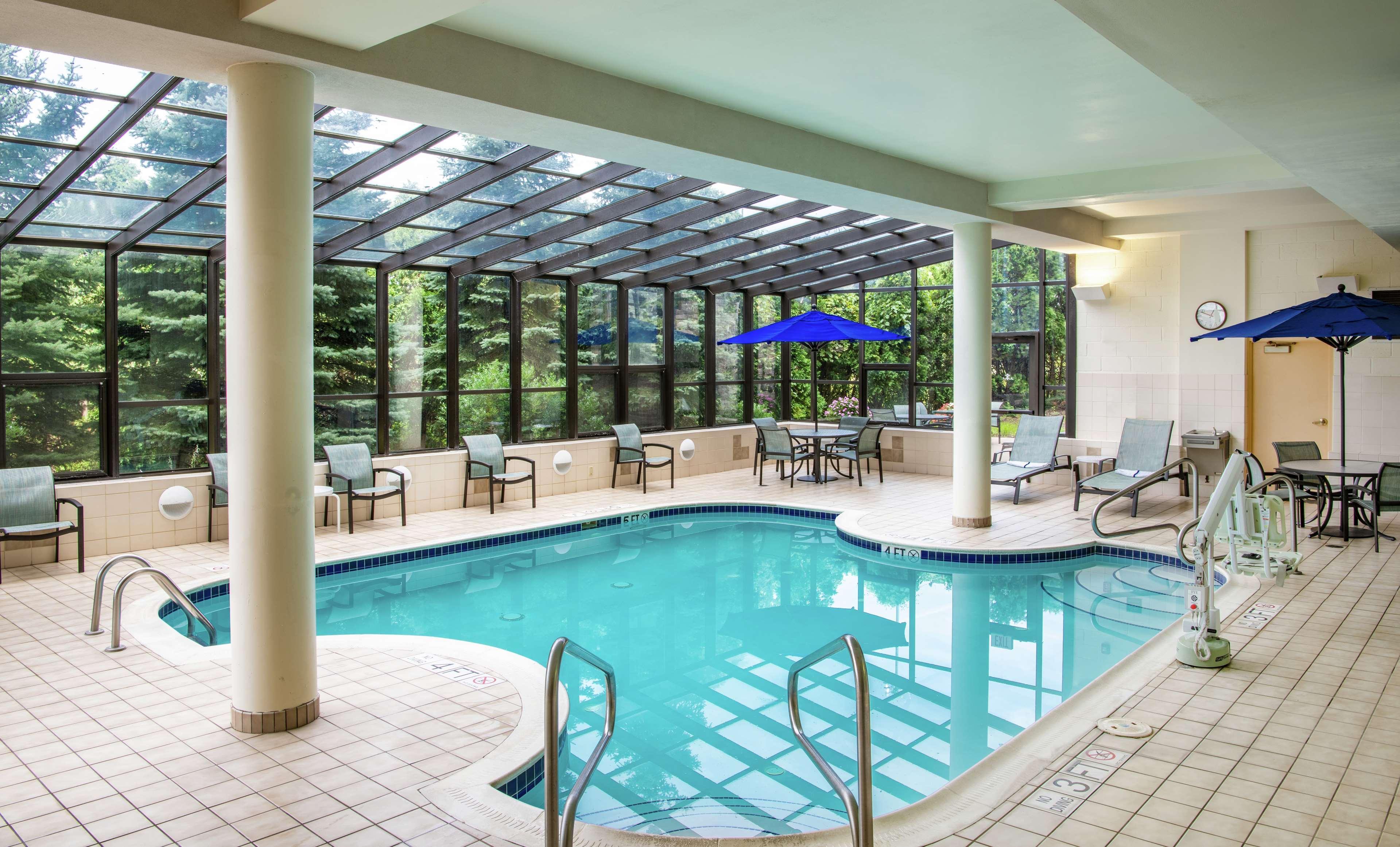 Hotel Hampton Erie-south