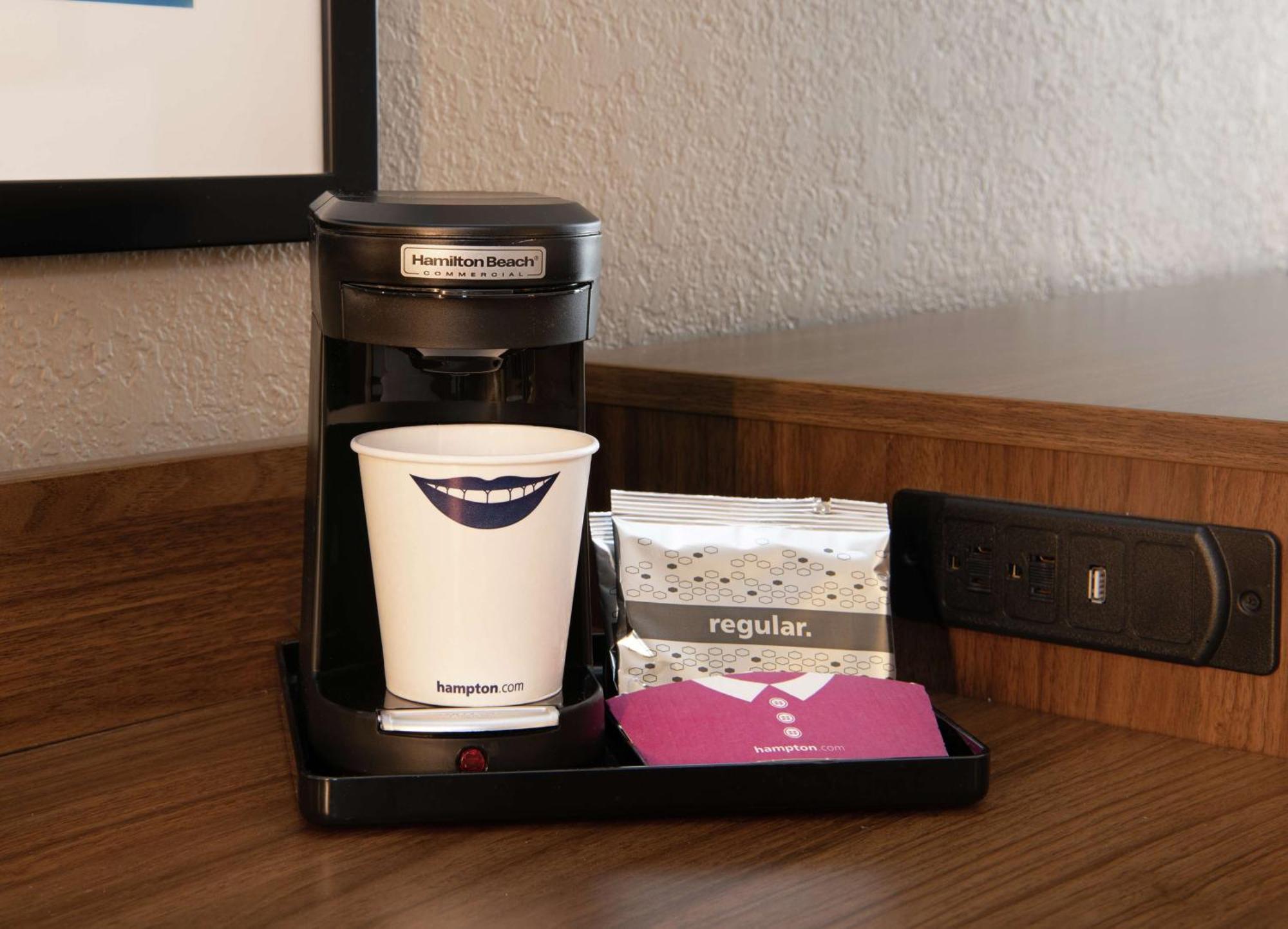 Hotel Hampton Erie-south 3*