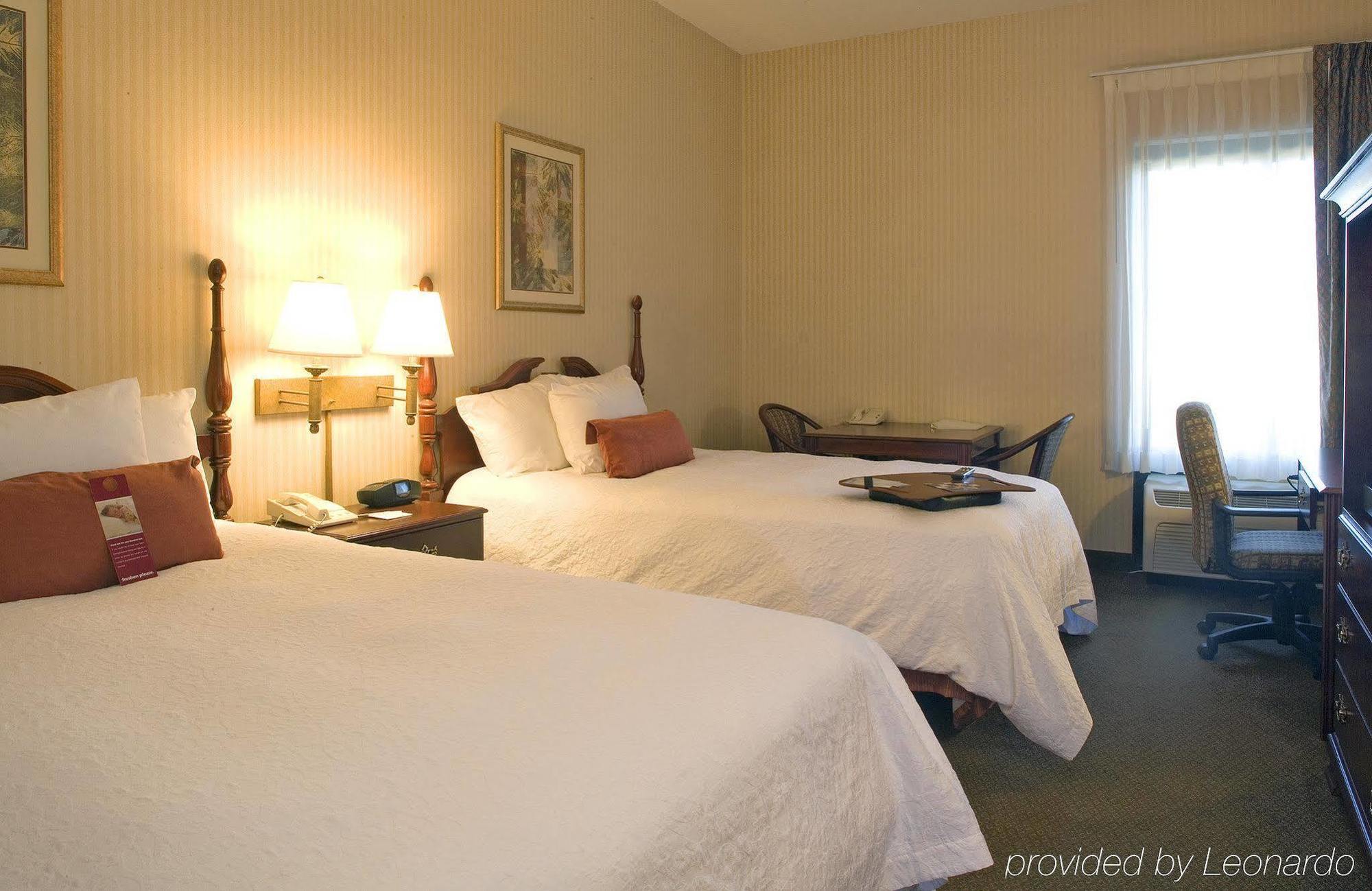 Hampton Erie-south Hotel